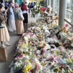 Karangan Bunga Penuhi Bekasi Timur, Wujud Duka atas Tragedi Kecelakaan