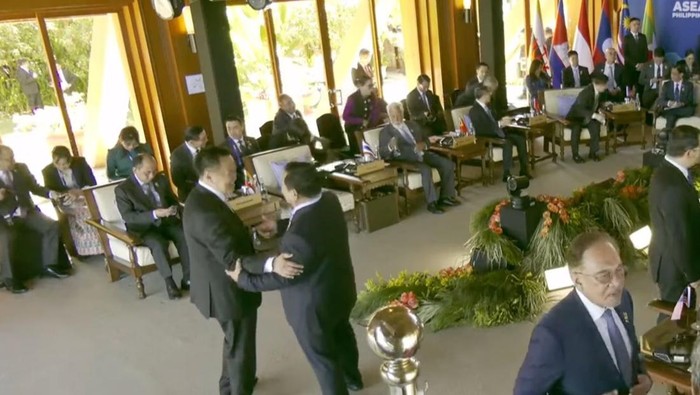 Kebersamaan Pemimpin ASEAN Jadi Sorotan, Prabowo dan PM Thailand Tampil Hangat di Sela KTT