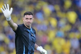 Kalau Argentina Juara Piala Dunia Lagi, Emi Martinez Siap Pertimbangkan Pensiun dari Timnas